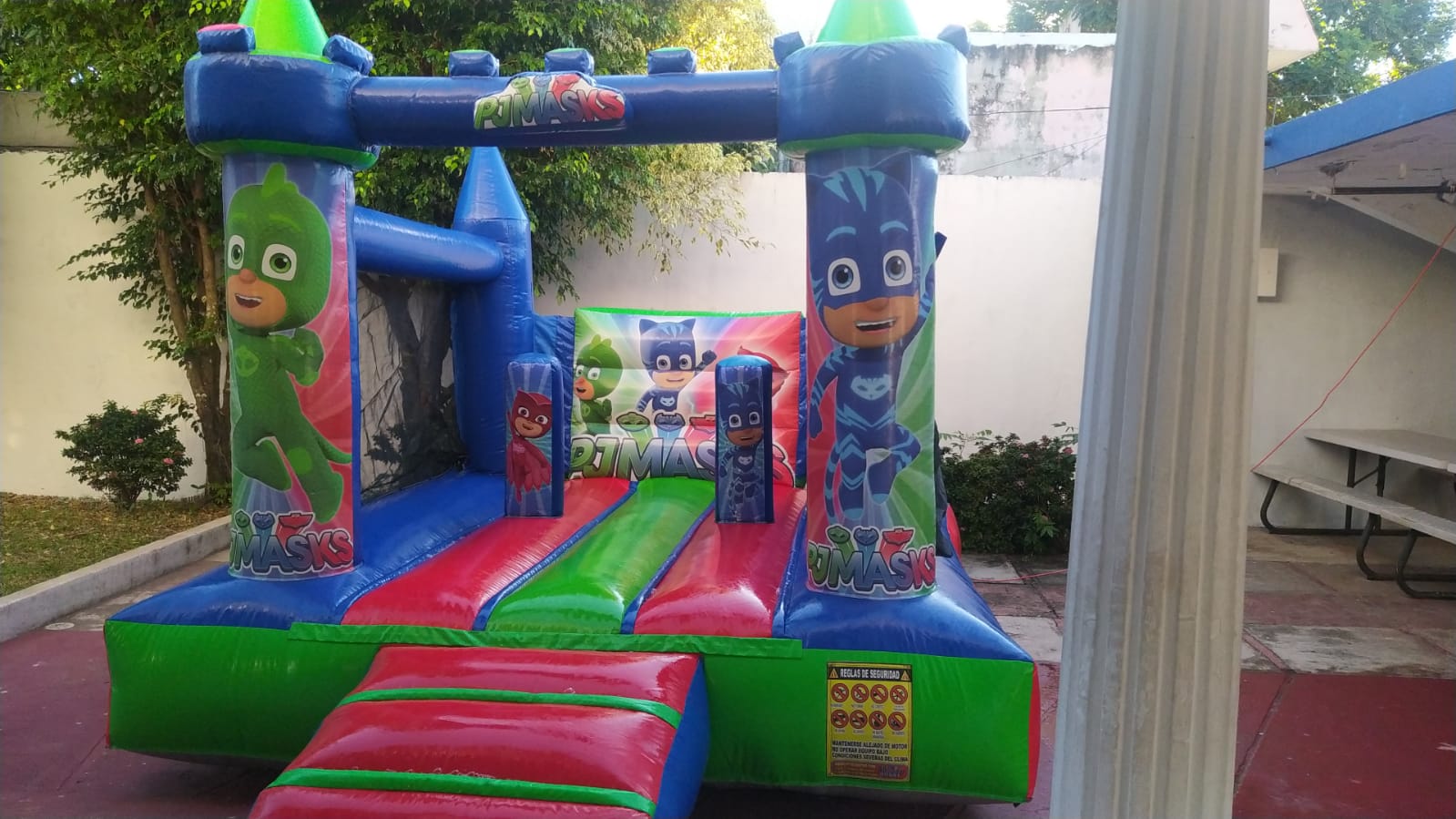 Cubo clásico héroes en pijamas